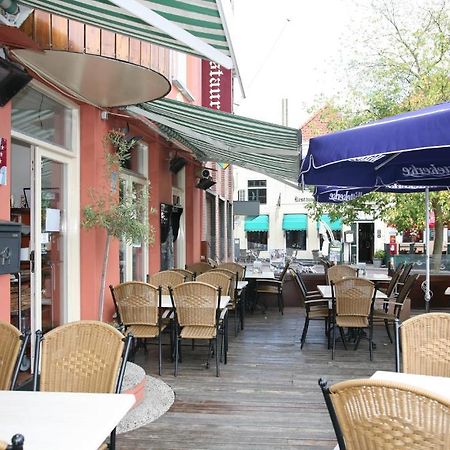 Hotel Restaurant Zeeland Tholen Exterior foto